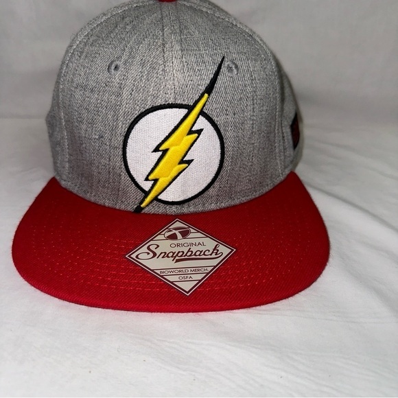 DC Comics Hat Men's Gray Red‎ The Flash Adjustable Snapback Embroidered Logo Cap - Picture 2 of 11